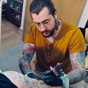 Sesión de tatuaje