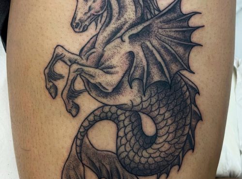 Caballo marino mitológico. #originaldesign #customtattoo #blackwork #classictattoo #mitologia