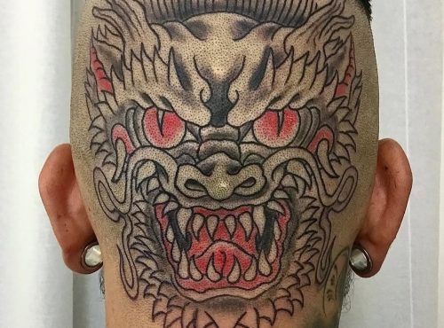 Cabeza de drag&oacute;n bizarro en cuero cabelludo. Gracias @muerto138 ha sido un verdadero honor. 🖤🐲 (1)